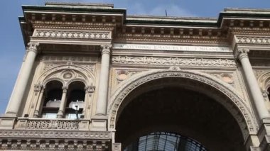 Vittorio emanuele Galerisi, milan
