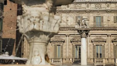 Çeşme piazza della erbe