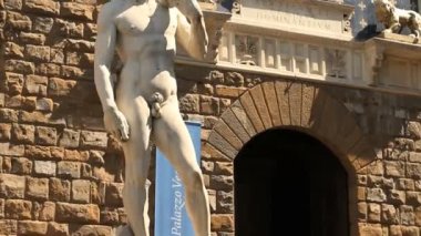 Michelangelo'nun Floransa'daki David