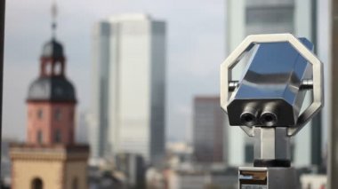 teleskop ve frankfurt manzarası