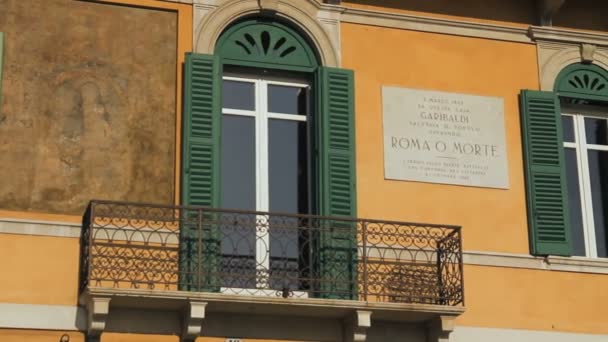 Placa conmemorativa a Garibaldi — Vídeo de stock