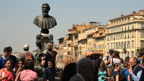 Cellini statue, Florence — Stock Video