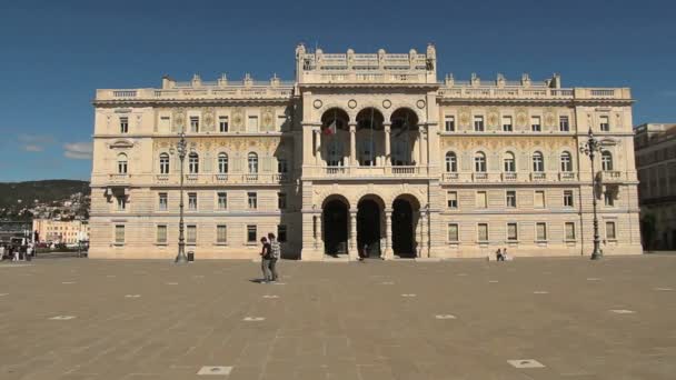 Piazza Unit d 'Italia está situado em Trieste — Vídeo de Stock