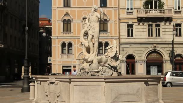 Fonte na Piazza Unit d 'Italia — Vídeo de Stock