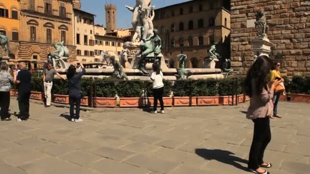 Neptunus fontän på piazza della signoria i Florens — Stockvideo