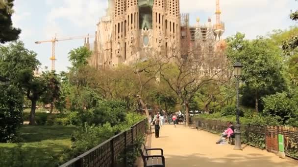 La sagrada familia katedrály — Stock video