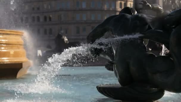 在伦敦的喷泉 — 图库视频影像