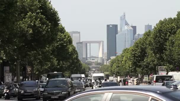 Verkehr auf den Straßen von Paris — Stockvideo