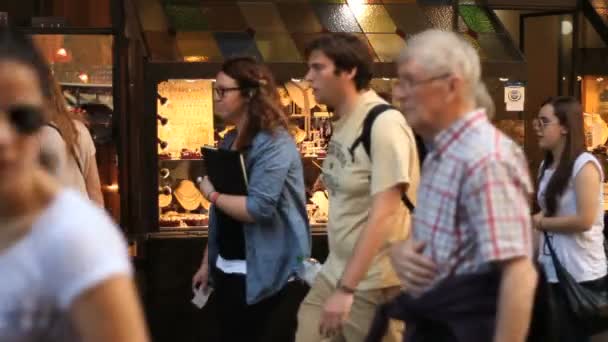 游客去逛街的弗洛伦斯 — 图库视频影像