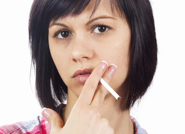 Mladé ženy s cigaretou — Stock fotografie