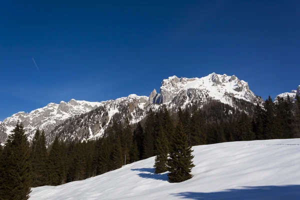 Snowy Mountain — Stock Photo, Image