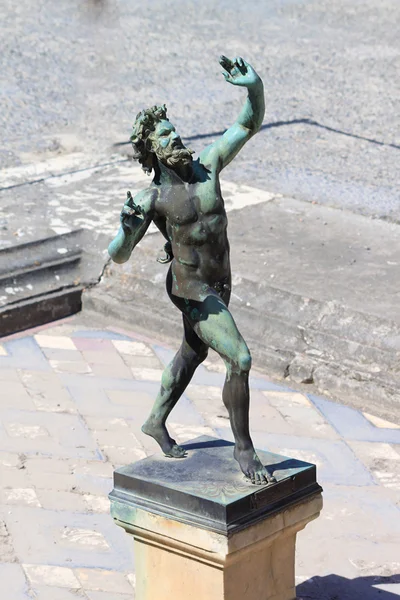 Dansande faun staty - Pompeji — Stockfoto