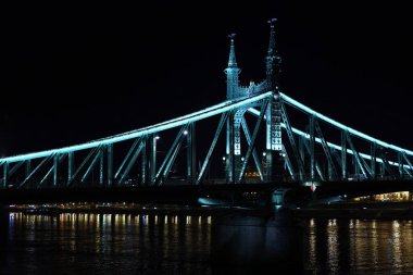 Budapeşte, Macaristan - 5 Ekim 20: Budapeşte 'deki Tuna Nehri üzerindeki Özgürlük Köprüsü
