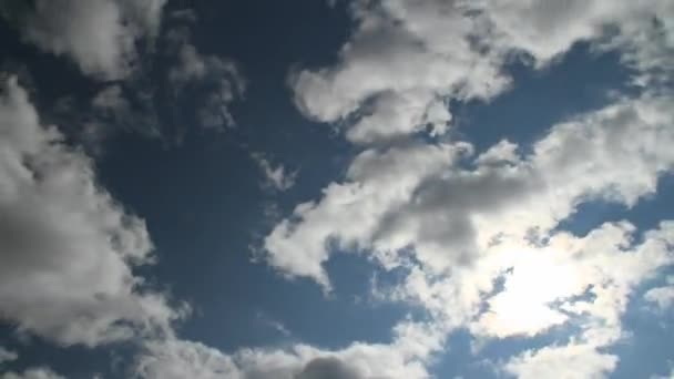 Klarer Himmel — Stockvideo