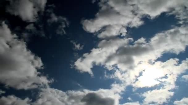 Klarer Himmel — Stockvideo