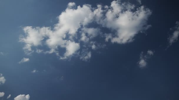 Cielo claro tiempo lapso nubes — Vídeos de Stock