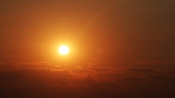 Zonsondergang tijd vervallen wolken — Stockvideo