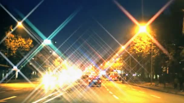 Ruch w mieście w nocy — Wideo stockowe