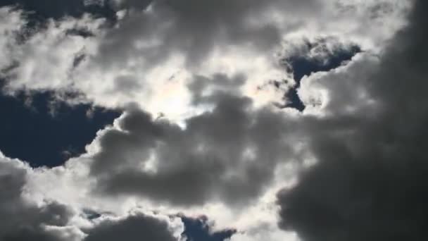 ciel bleu nuages laps de temps 