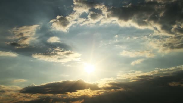 Atardecer tiempo lapso nubes — Vídeo de stock