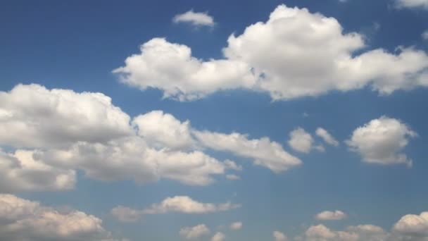 Nuvens tempo lapso céu azul — Vídeo de Stock