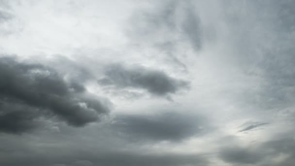 nuages sombre laps de temps 