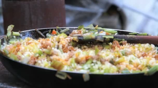 Staré vaření rýže — Stock video