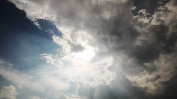 구름 이 있는 푸른 하늘 — 비디오