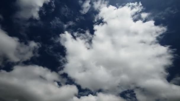 Ciel bleu avec nuages — Video