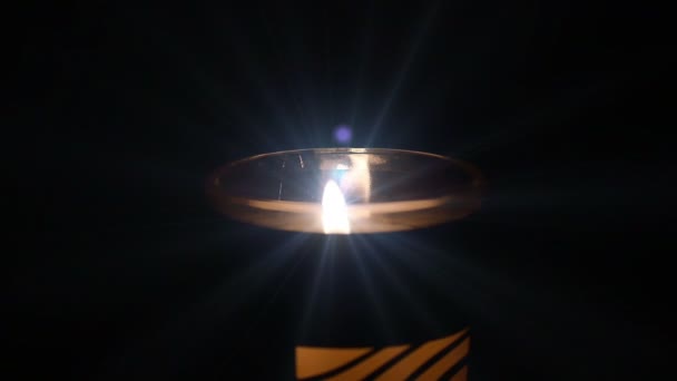 蜡烛在晚上 — 图库视频影像