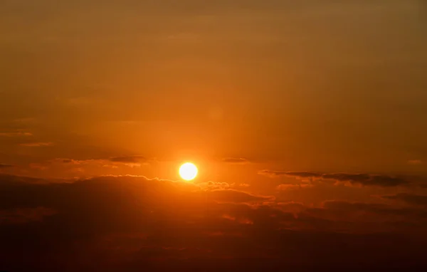 Bela Paisagem Céu Por Sol Dourado Fundo Natural — Fotografia de Stock