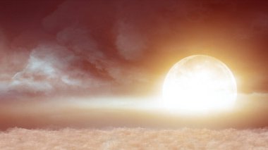 Gece ay ışığında kümülüs bulutları üzerinde güzel ve gerçekçi bir uçuş.