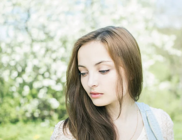 Erstaunliche Mädchen mit großen Augen — Stockfoto