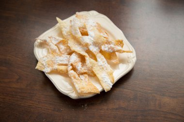 tradicional Lehçe tatlı karnaval derved