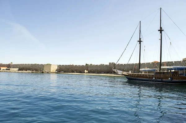 eski şehrin pitoresk cityscape Rodos