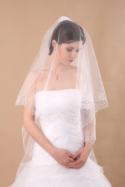 Donna con velo da sposa trasparente — Foto Stock