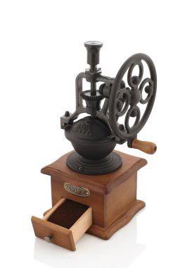 Vintage kahve öğütücü izole 