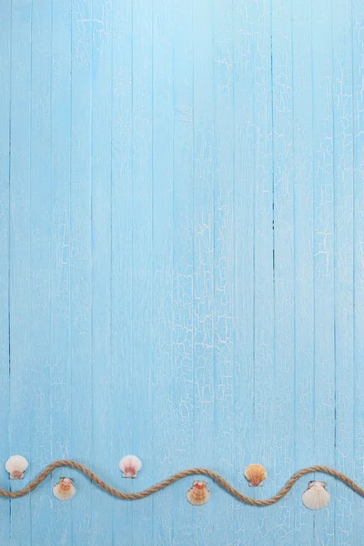 Mavi renkli kabuklar ipi — Stok fotoğraf