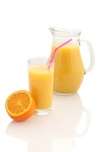 Sürahi, bardak portakal suyu — Stok fotoğraf