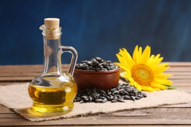 Ayçiçek yağı, tohum ve ayçiçeği