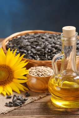 Ayçiçek yağı, tohum ve ayçiçeği 