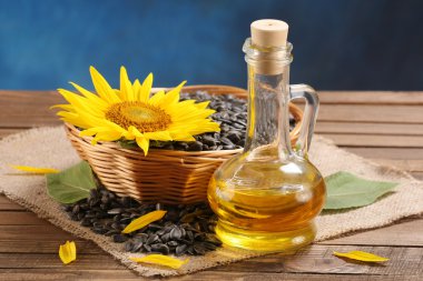 Ayçiçek yağı, tohum ve ayçiçeği