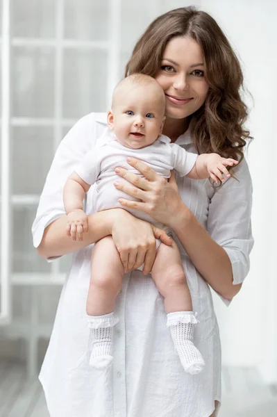 Mother and baby — Stock Photo, Image