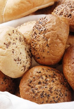 farklı ekmek yığını