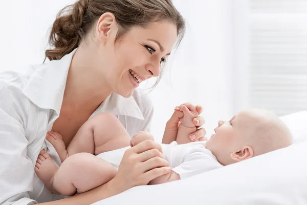 Mother and baby — Stock Photo, Image