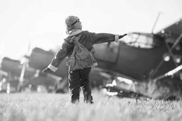 Giovane aviatore — Foto Stock