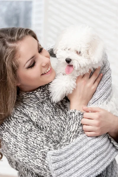 Lány egy kutyával — Stock Fotó