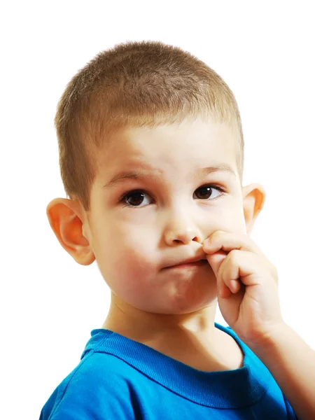 Kleiner Junge mit aufgeblasenen Wangen — Stockfoto