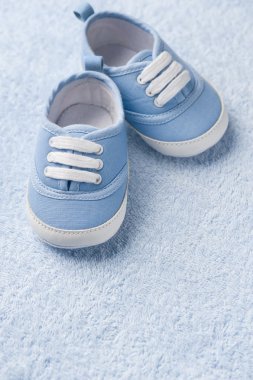 küçük bebek patiği