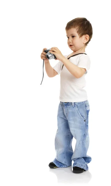 Kleiner Junge mit Kamera — Stockfoto